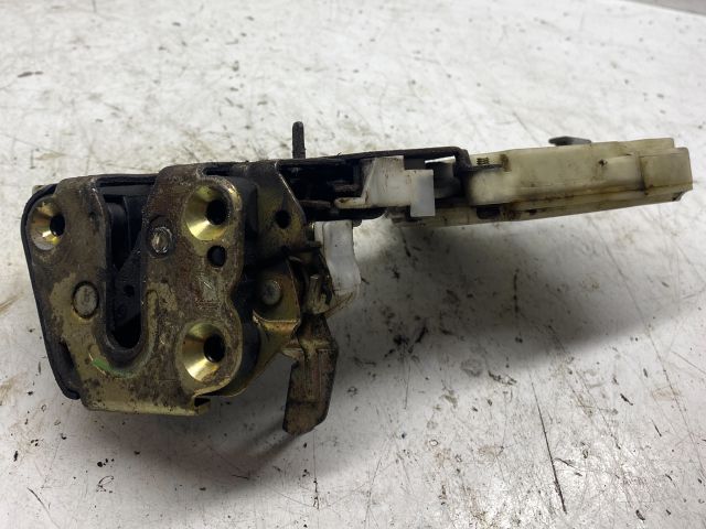 bontott NISSAN ALMERA II Bal hátsó Ajtózár