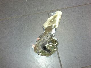 bontott NISSAN ALMERA II Bal hátsó Ajtózár