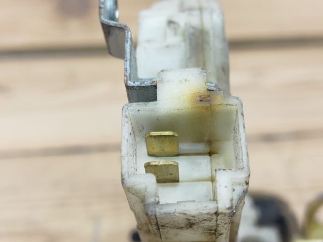 bontott NISSAN ALMERA II Bal hátsó Ajtózár