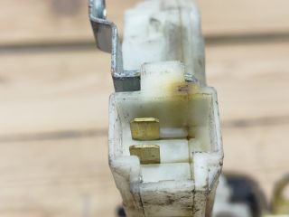 bontott NISSAN ALMERA II Bal hátsó Ajtózár