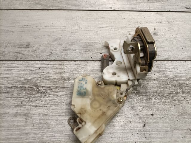 bontott NISSAN ALMERA II Bal hátsó Ajtózár