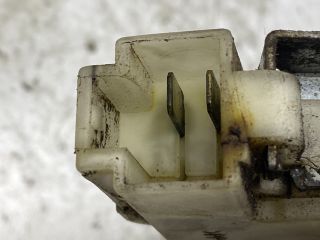 bontott NISSAN ALMERA II Bal hátsó Ajtózár