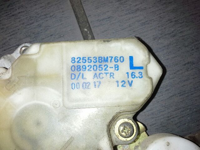 bontott NISSAN ALMERA II Bal hátsó Ajtózár