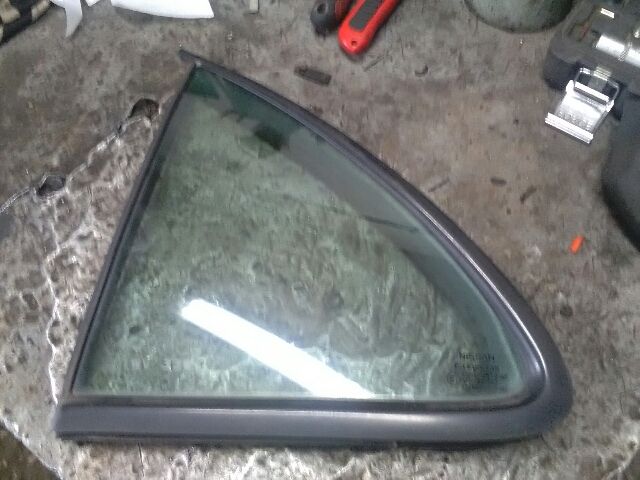 bontott NISSAN ALMERA II Bal hátsó Fixüveg (Ajtóban)