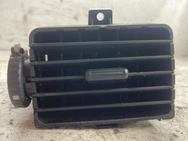 bontott NISSAN ALMERA II Bal Szellőző