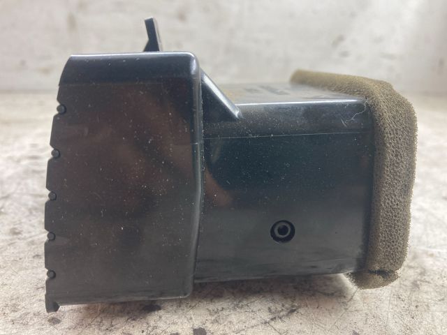 bontott NISSAN ALMERA II Bal Szellőző