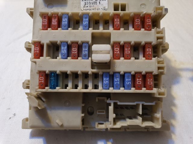 bontott NISSAN ALMERA II Biztosítéktábla Utastér
