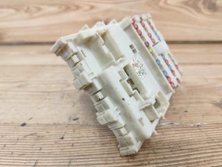 bontott NISSAN ALMERA II Biztosítéktábla Utastér