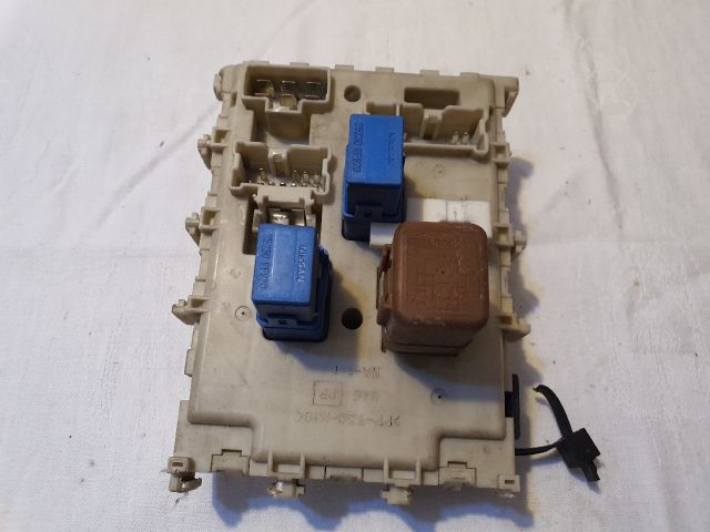 bontott NISSAN ALMERA II Biztosítéktábla Utastér