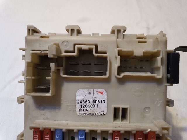 bontott NISSAN ALMERA II Biztosítéktábla Utastér