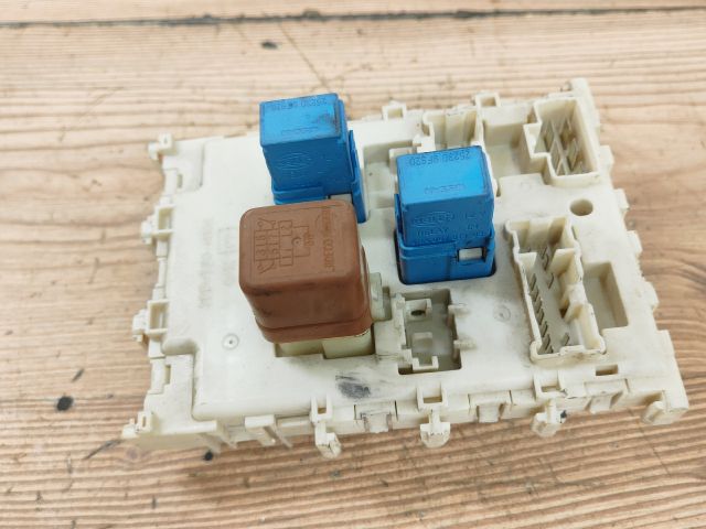 bontott NISSAN ALMERA II Biztosítéktábla Utastér