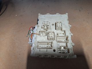 bontott NISSAN ALMERA II Biztosítéktábla Utastér