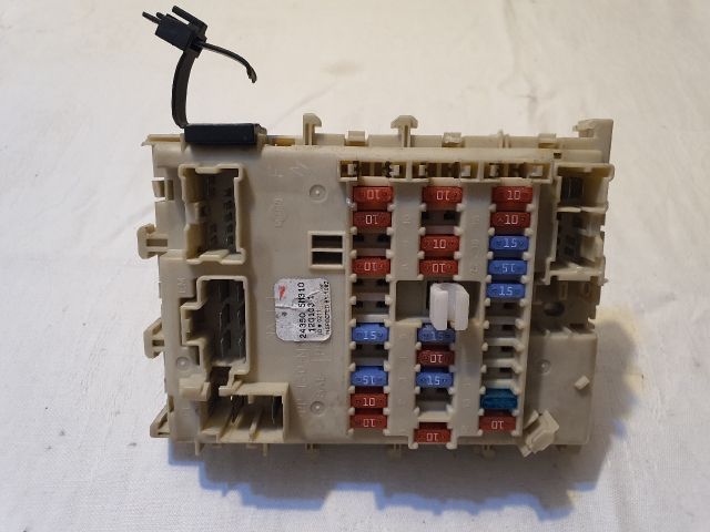 bontott NISSAN ALMERA II Biztosítéktábla Utastér