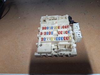 bontott NISSAN ALMERA II Biztosítéktábla Utastér