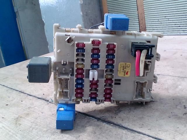 bontott NISSAN ALMERA II Biztosítéktábla Utastér