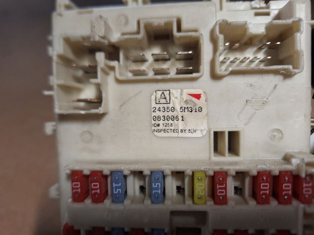 bontott NISSAN ALMERA II Biztosítéktábla Utastér