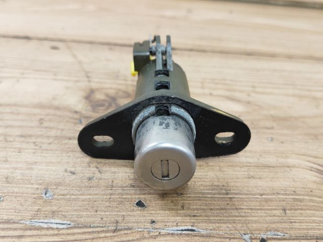 bontott NISSAN ALMERA II Csomagtér Nyitó Kar / Gomb