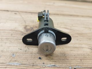 bontott NISSAN ALMERA II Csomagtér Nyitó Kar / Gomb