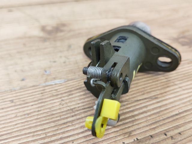 bontott NISSAN ALMERA II Csomagtér Nyitó Kar / Gomb