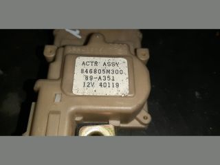 bontott NISSAN ALMERA II Csomagtérajtó Motor Elektronika