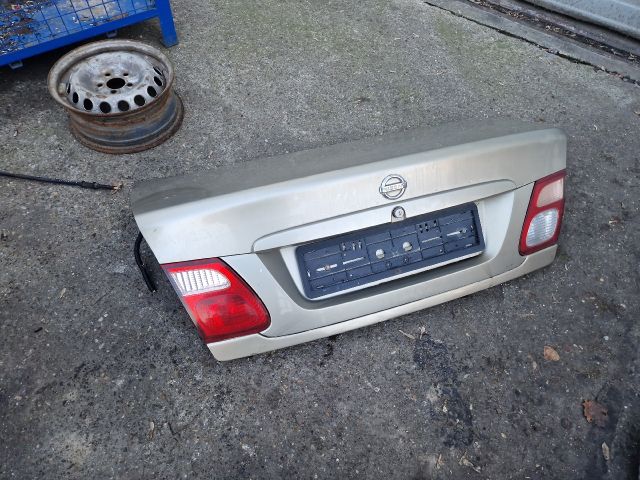 bontott NISSAN ALMERA II Csomagtérajtó (Részeivel)