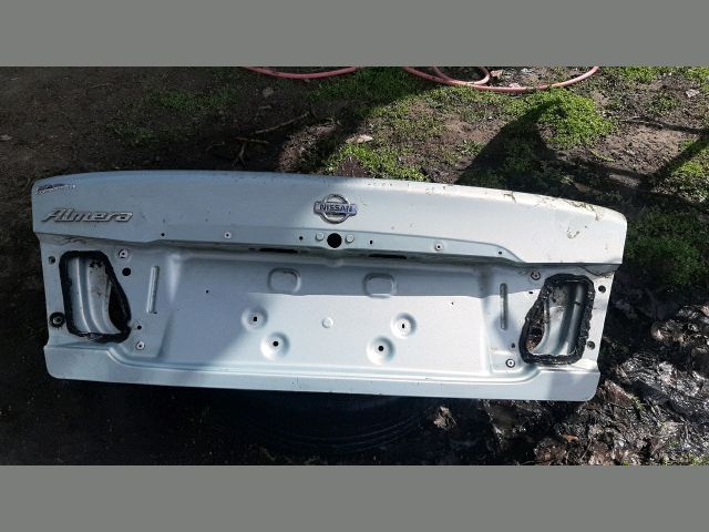 bontott NISSAN ALMERA II Csomagtérajtó (Üres lemez)