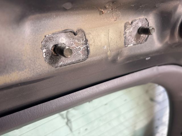 bontott NISSAN ALMERA II Csomagtérajtó (Üres lemez)