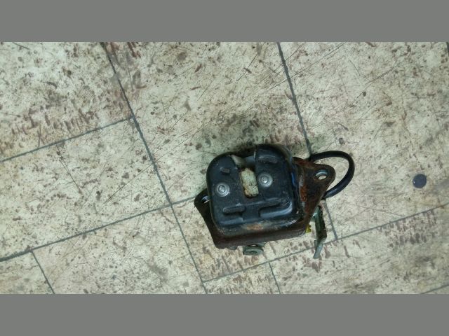 bontott NISSAN ALMERA II Csomagtérajtó Zárszerkezet