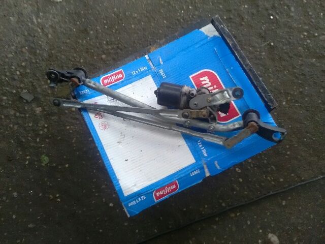 bontott NISSAN ALMERA II Első Ablaktörlő Motor