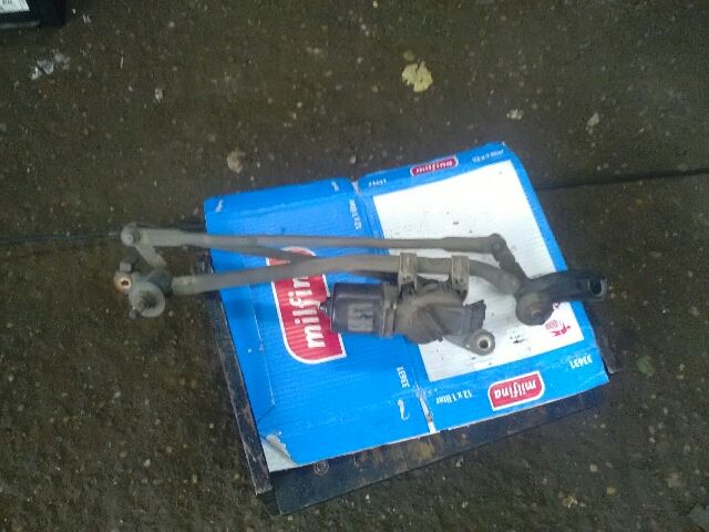 bontott NISSAN ALMERA II Első Ablaktörlő Motor