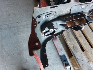 bontott NISSAN ALMERA II Első Lökhárító (Részeivel)