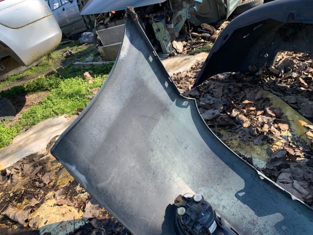 bontott NISSAN ALMERA II Első Lökhárító (Részeivel)