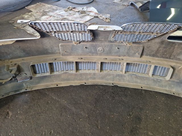 bontott NISSAN ALMERA II Első Lökhárító (Részeivel)