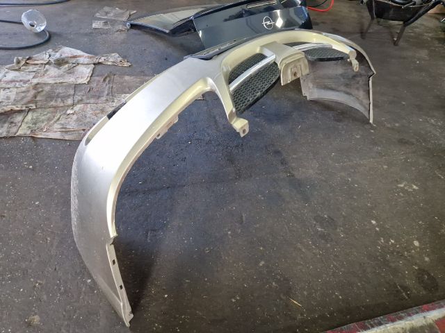 bontott NISSAN ALMERA II Első Lökhárító (Részeivel)