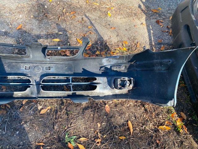 bontott NISSAN ALMERA II Első Lökhárító (Részeivel)