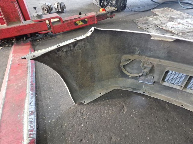 bontott NISSAN ALMERA II Első Lökhárító (Részeivel)