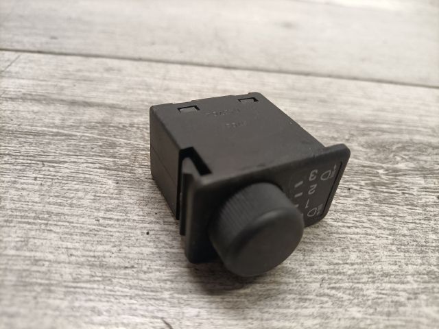 bontott NISSAN ALMERA II Fényszórómagasság Állító Kapcsoló