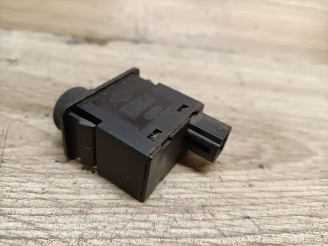 bontott NISSAN ALMERA II Fényszórómagasság Állító Kapcsoló