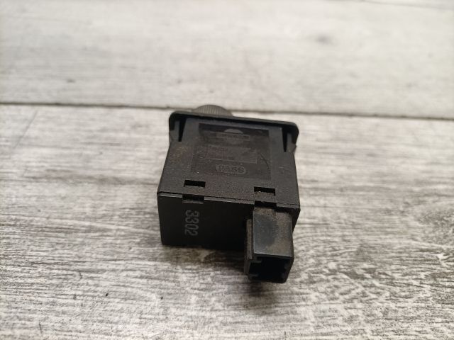 bontott NISSAN ALMERA II Fényszórómagasság Állító Kapcsoló