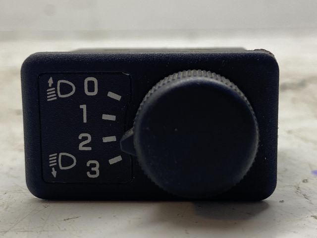 bontott NISSAN ALMERA II Fényszórómagasság Állító Kapcsoló