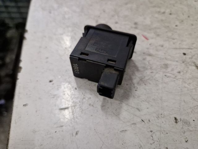 bontott NISSAN ALMERA II Fényszórómagasság Állító Kapcsoló