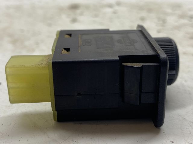 bontott NISSAN ALMERA II Fényszórómagasság Állító Kapcsoló