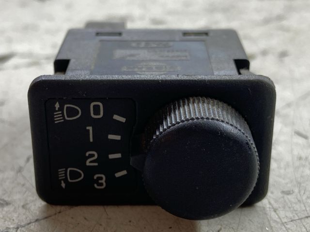 bontott NISSAN ALMERA II Fényszórómagasság Állító Kapcsoló