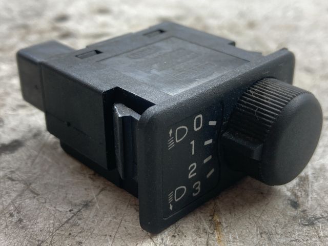 bontott NISSAN ALMERA II Fényszórómagasság Állító Kapcsoló