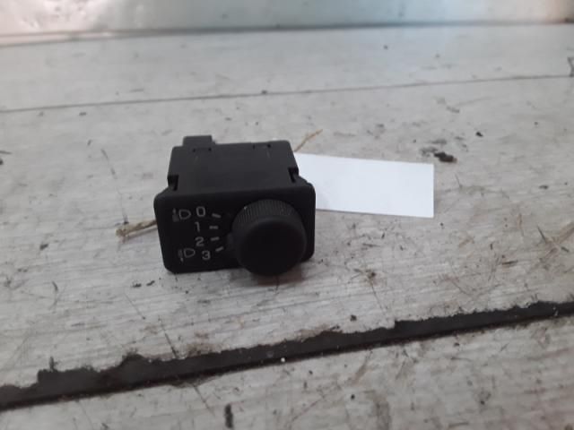 bontott NISSAN ALMERA II Fényszórómagasság Állító Kapcsoló