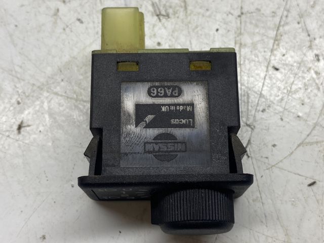 bontott NISSAN ALMERA II Fényszórómagasság Állító Kapcsoló