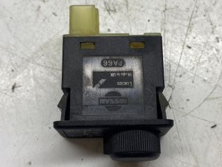 bontott NISSAN ALMERA II Fényszórómagasság Állító Kapcsoló