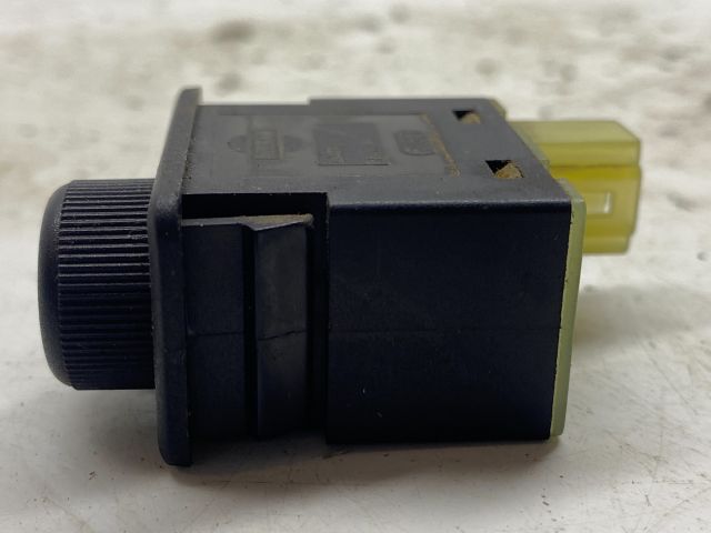 bontott NISSAN ALMERA II Fényszórómagasság Állító Kapcsoló