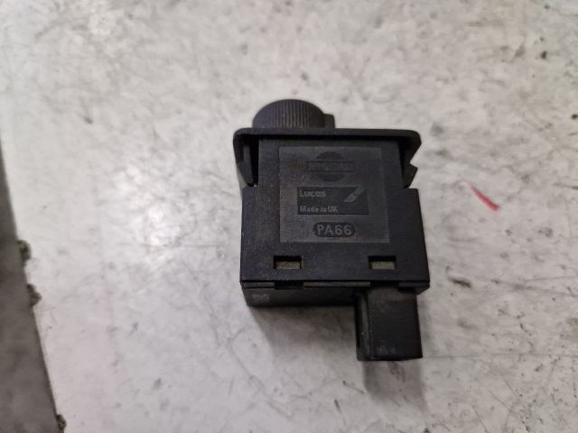 bontott NISSAN ALMERA II Fényszórómagasság Állító Kapcsoló