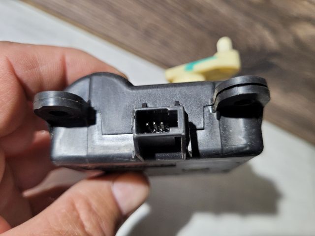 bontott NISSAN ALMERA II Fűtés Állító Motor